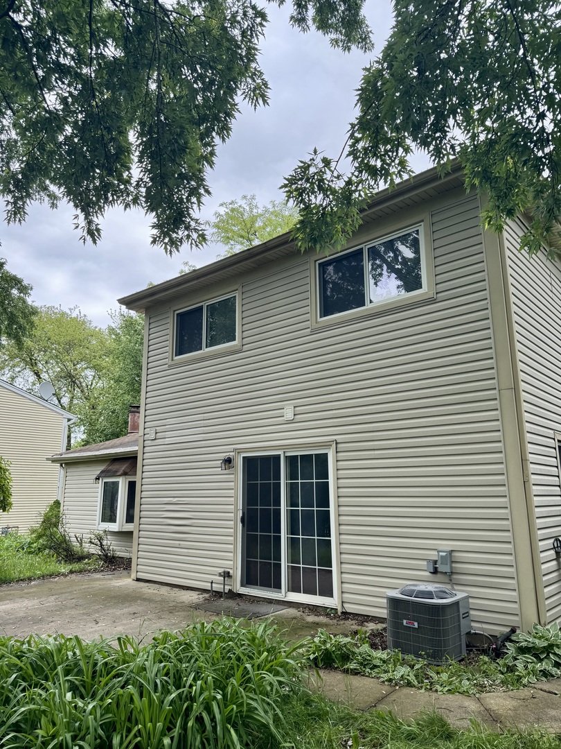 716 Shining Water Drive Carol Stream IL 60188