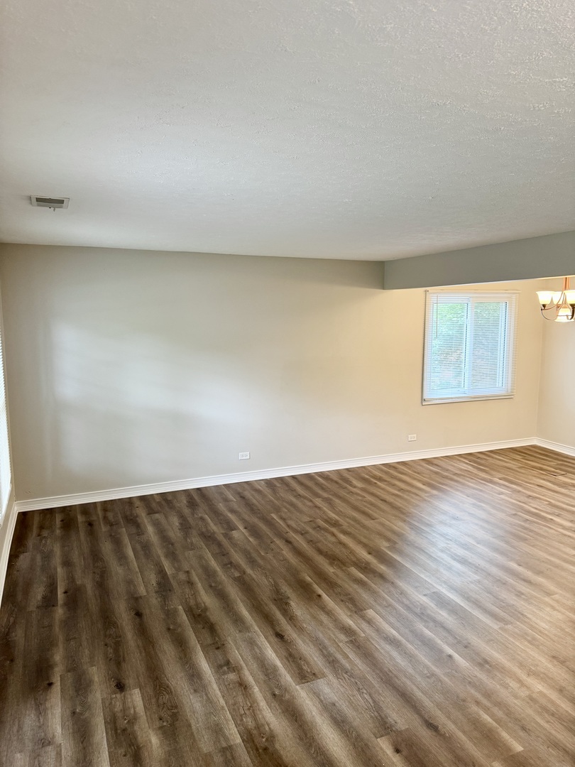 716 Shining Water Drive Carol Stream IL 60188