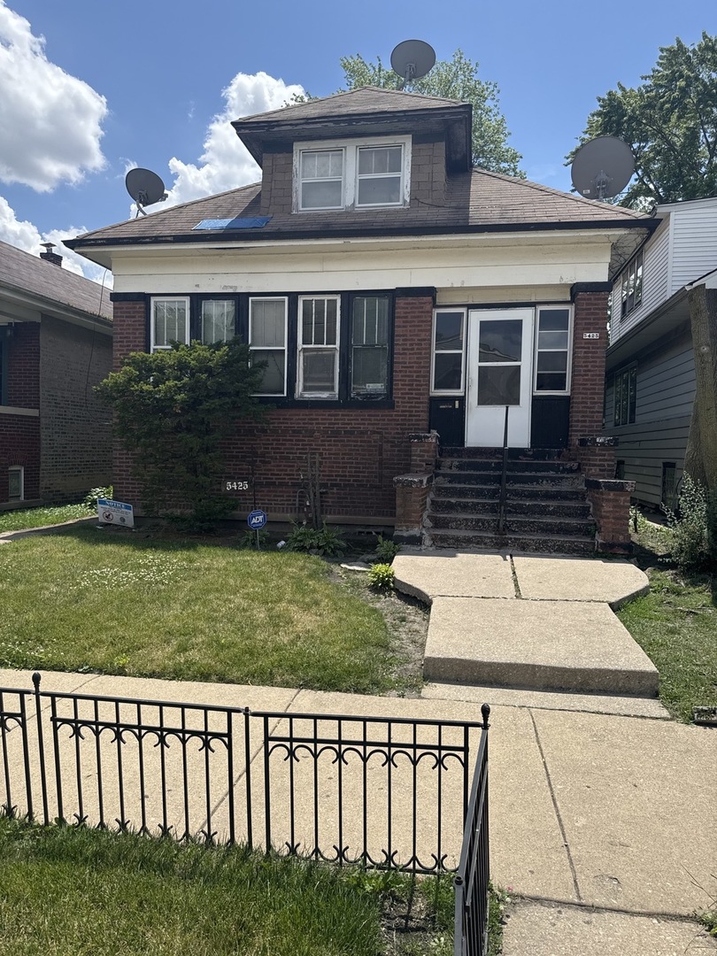 5425 West Kamerling Avenue Chicago IL 60651
