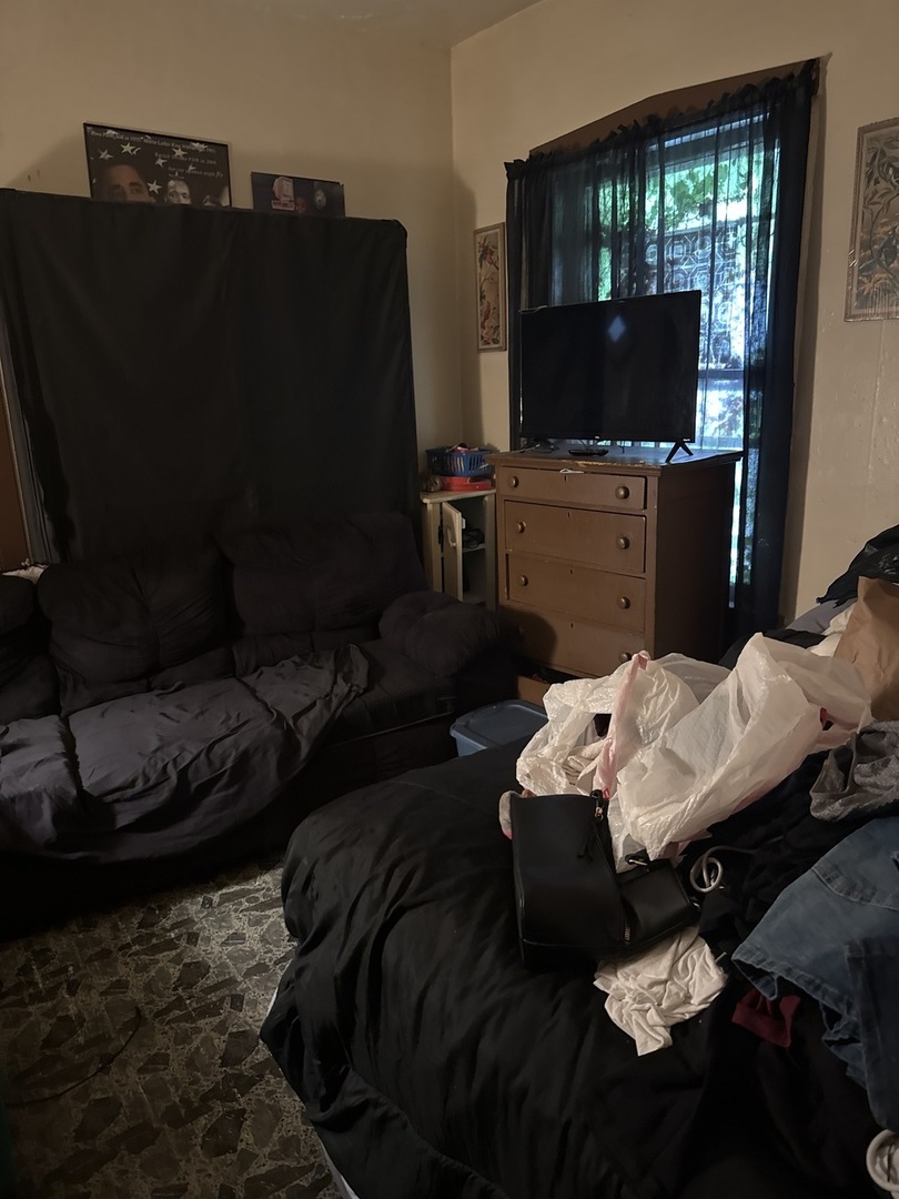 5425 West Kamerling Avenue Chicago IL 60651