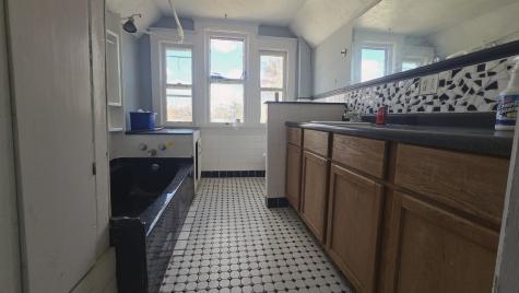 718 5TH Street Hoopeston IL 60942