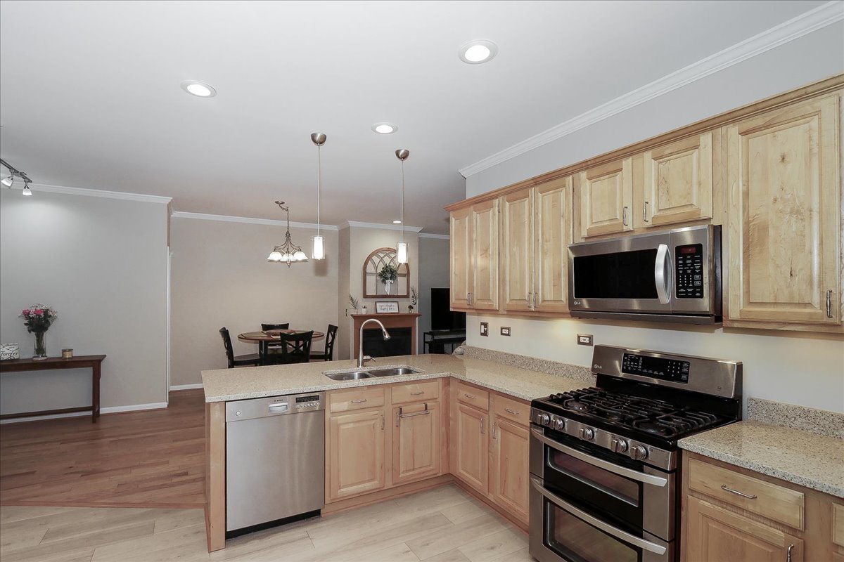 604 West Meadow Avenue Lombard IL 60148
