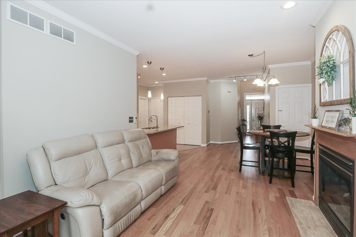 604 West Meadow Avenue Lombard IL 60148
