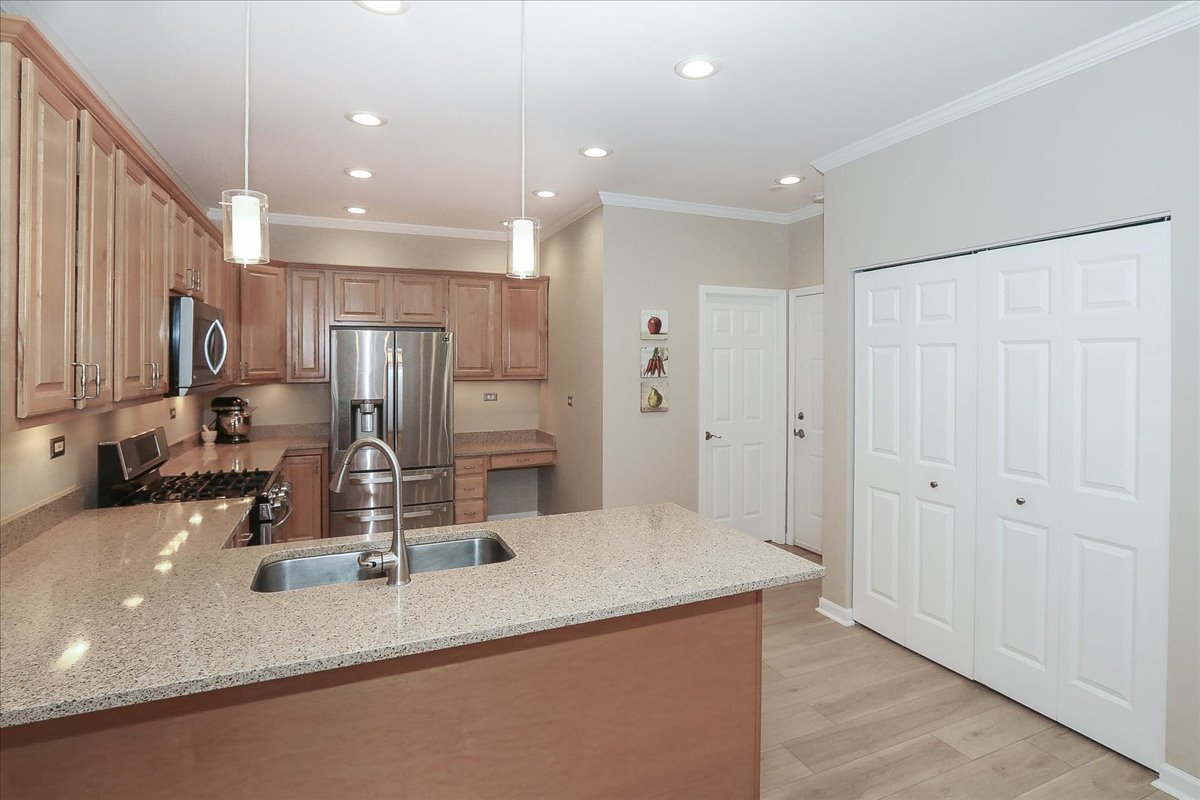 604 West Meadow Avenue Lombard IL 60148