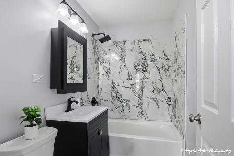 5205 North Lake Street Mchenry IL 60050