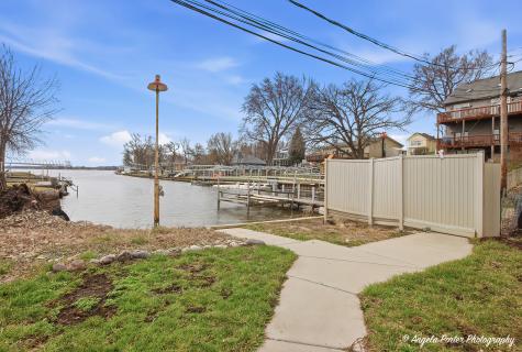 5205 North Lake Street Mchenry IL 60050