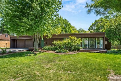 426 North Kingsway Drive Aurora IL 60506