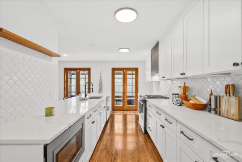 426 North Kingsway Drive Aurora IL 60506