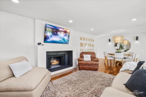 426 North Kingsway Drive Aurora IL 60506