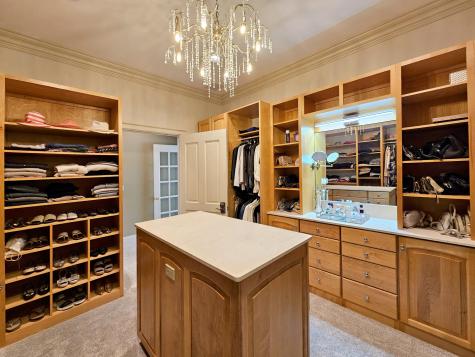 6N161 Surrey Road Wayne IL 60184