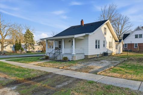 107 East Dunbar Street Mahomet IL 61853