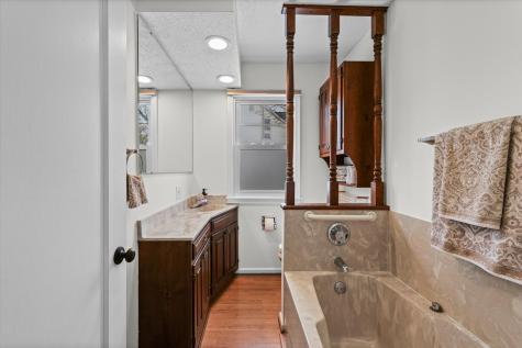 107 East Dunbar Street Mahomet IL 61853