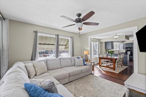 107 East Dunbar Street Mahomet IL 61853