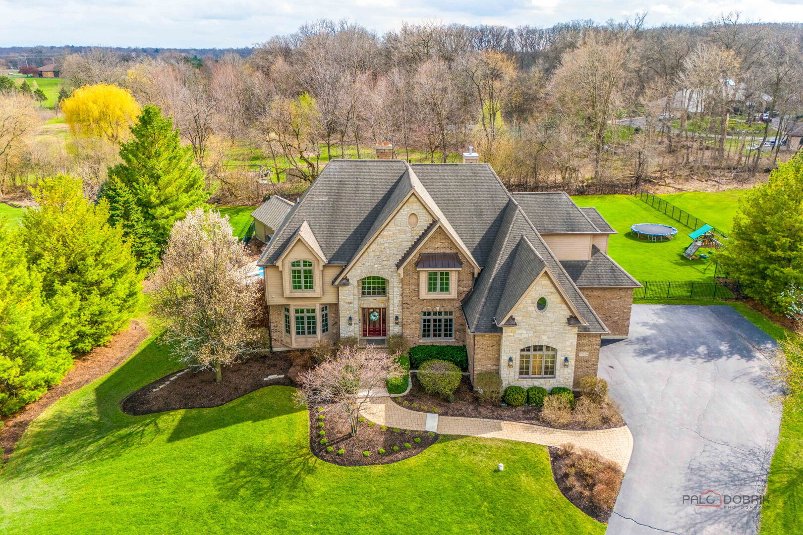 37W209 Deer Pond Court St. Charles IL 60175