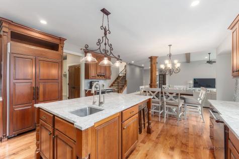 37W209 Deer Pond Court St. Charles IL 60175