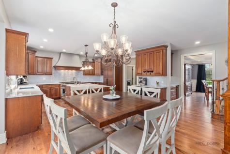 37W209 Deer Pond Court St. Charles IL 60175