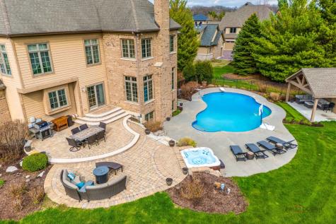 37W209 Deer Pond Court St. Charles IL 60175