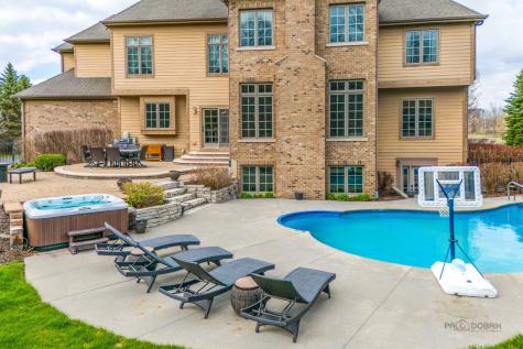 37W209 Deer Pond Court St. Charles IL 60175