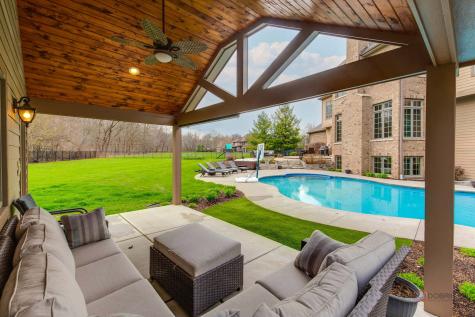 37W209 Deer Pond Court St. Charles IL 60175