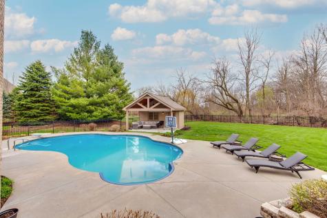 37W209 Deer Pond Court St. Charles IL 60175