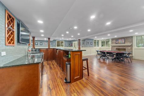 37W209 Deer Pond Court St. Charles IL 60175