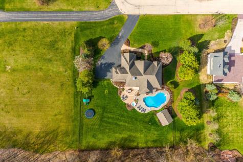 37W209 Deer Pond Court St. Charles IL 60175