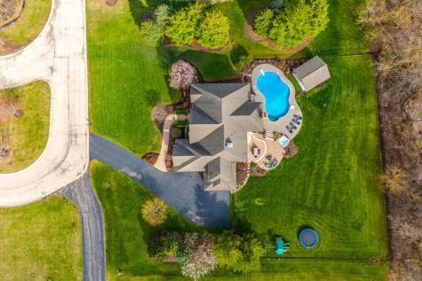 37W209 Deer Pond Court St. Charles IL 60175