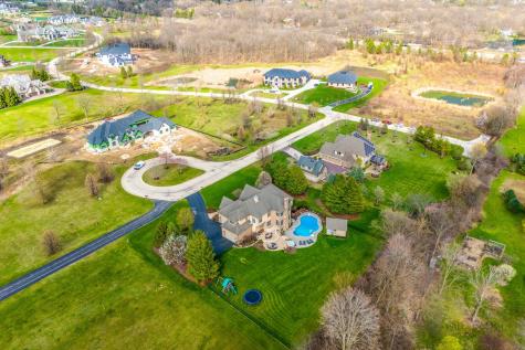 37W209 Deer Pond Court St. Charles IL 60175