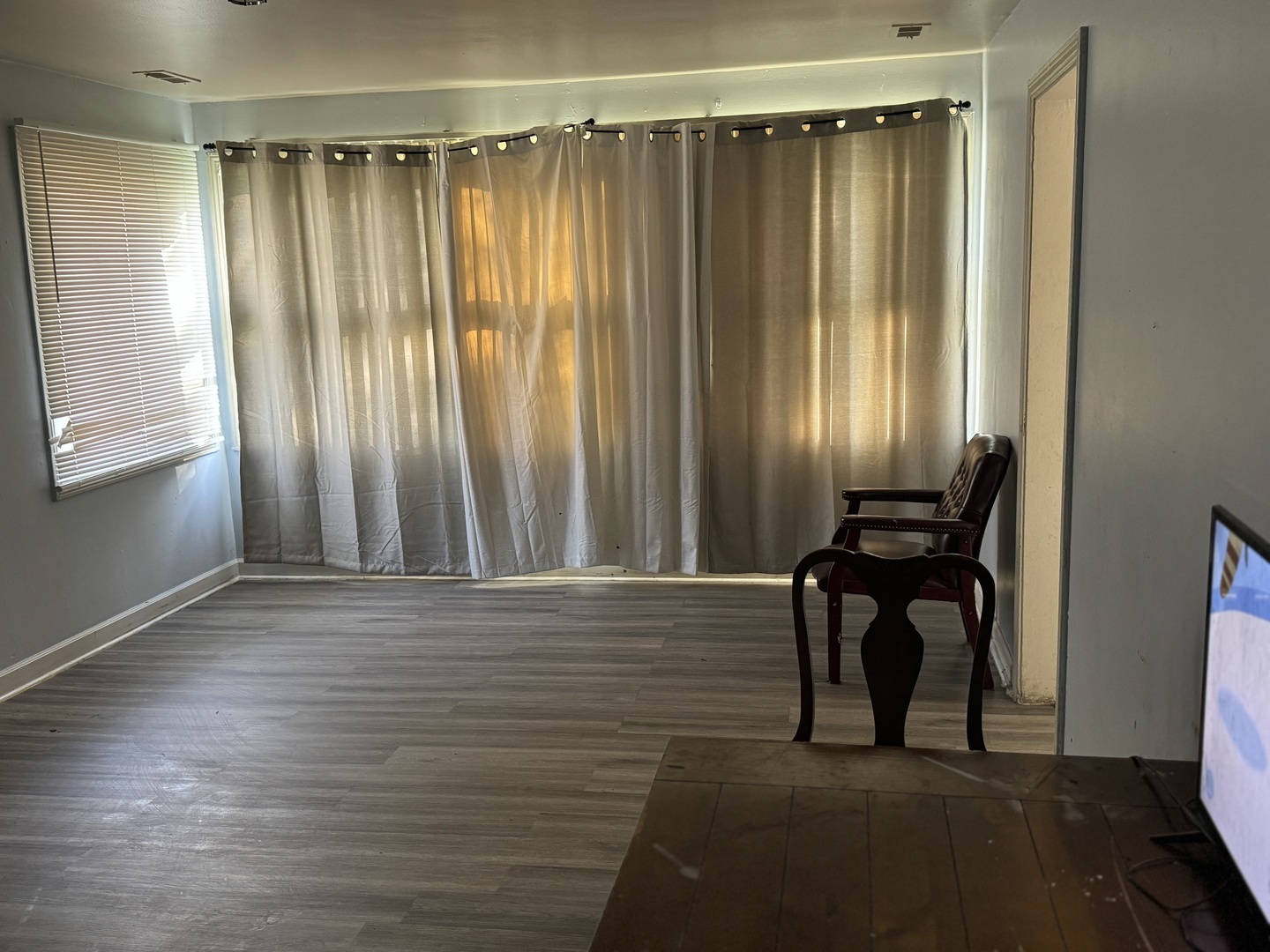 9713 South Van Vlissingen Road Chicago IL 60617