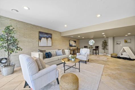 431 Maplewood Drive Barrington IL 60010