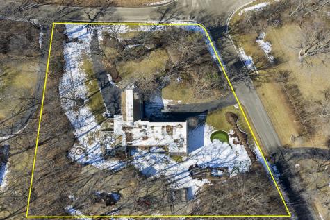 431 Maplewood Drive Barrington IL 60010