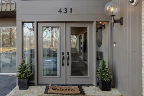 431 Maplewood Drive Barrington IL 60010