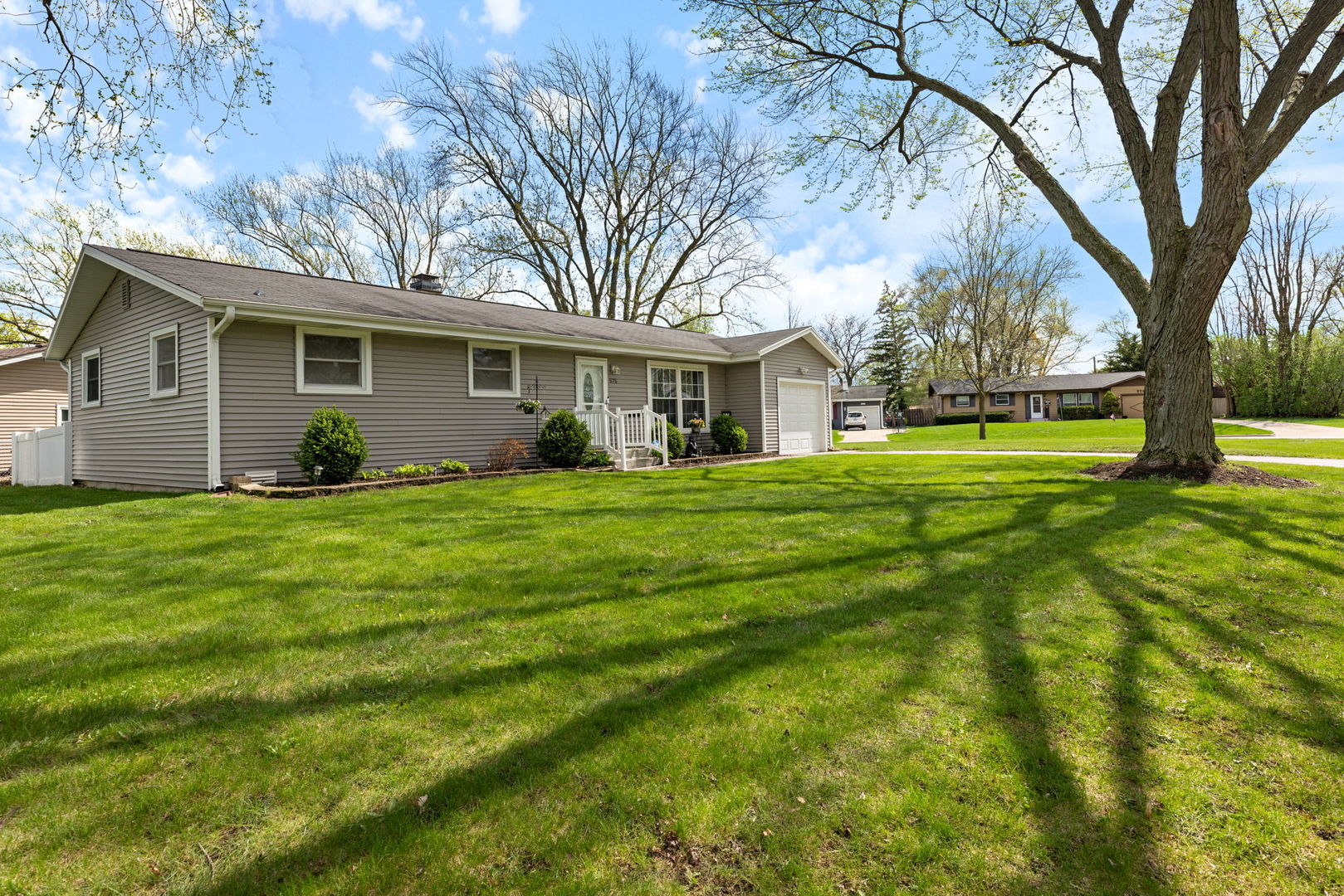 575 Aztec Drive Carol Stream IL 60188