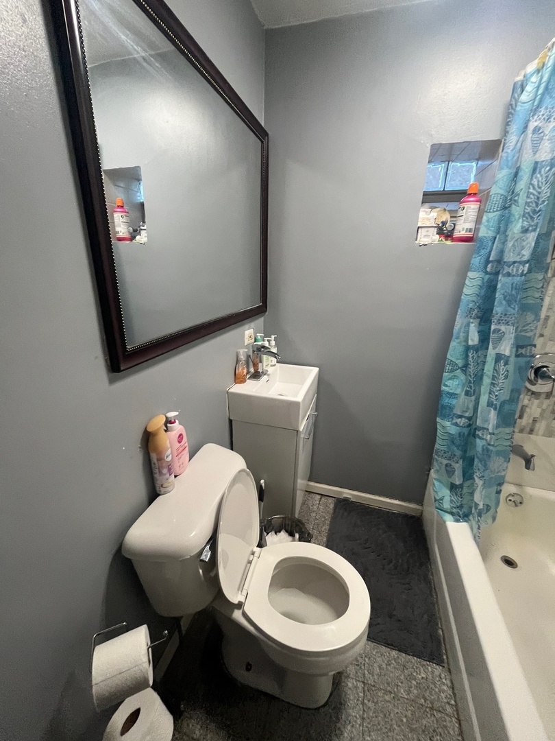 5136 South Richmond Street Chicago IL 60632