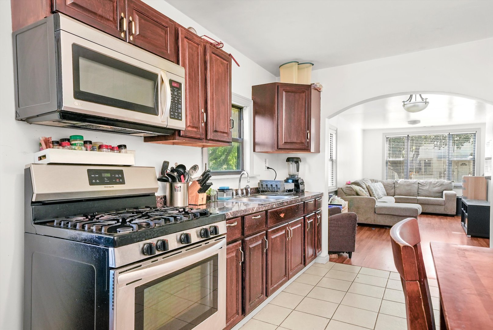 142 West Swann Street Chicago IL 60609