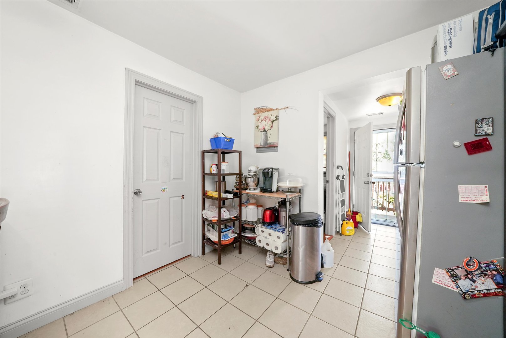 142 West Swann Street Chicago IL 60609