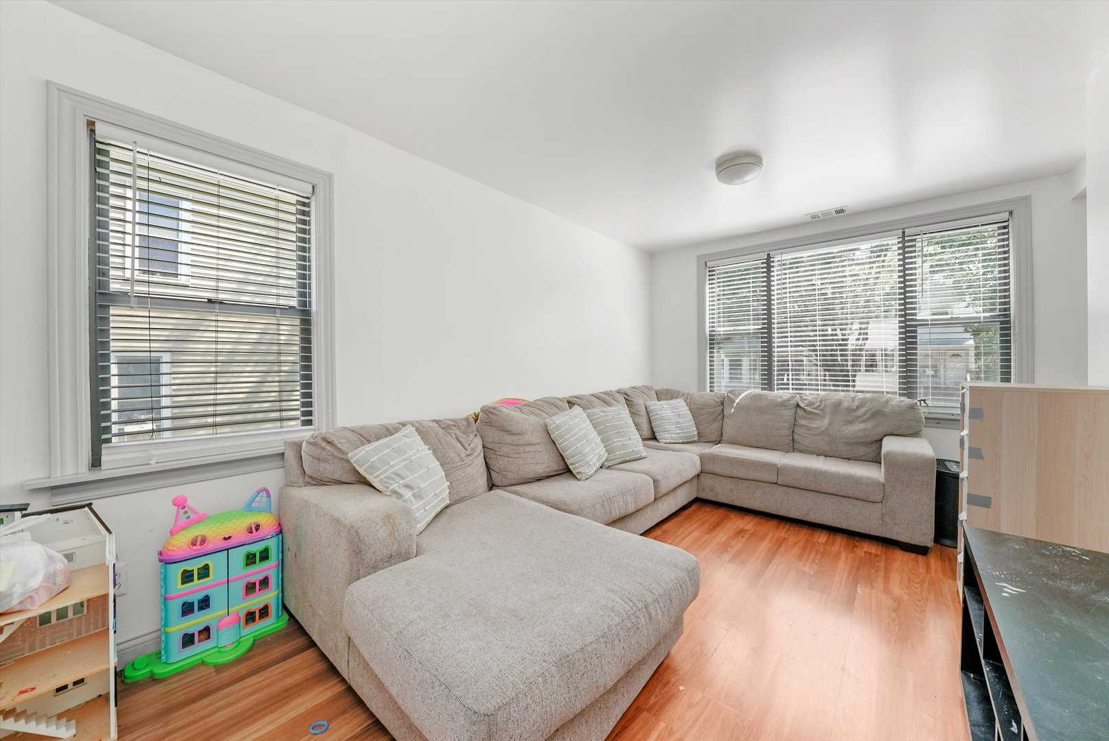 142 West Swann Street Chicago IL 60609
