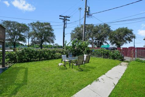 142 West Swann Street Chicago IL 60609