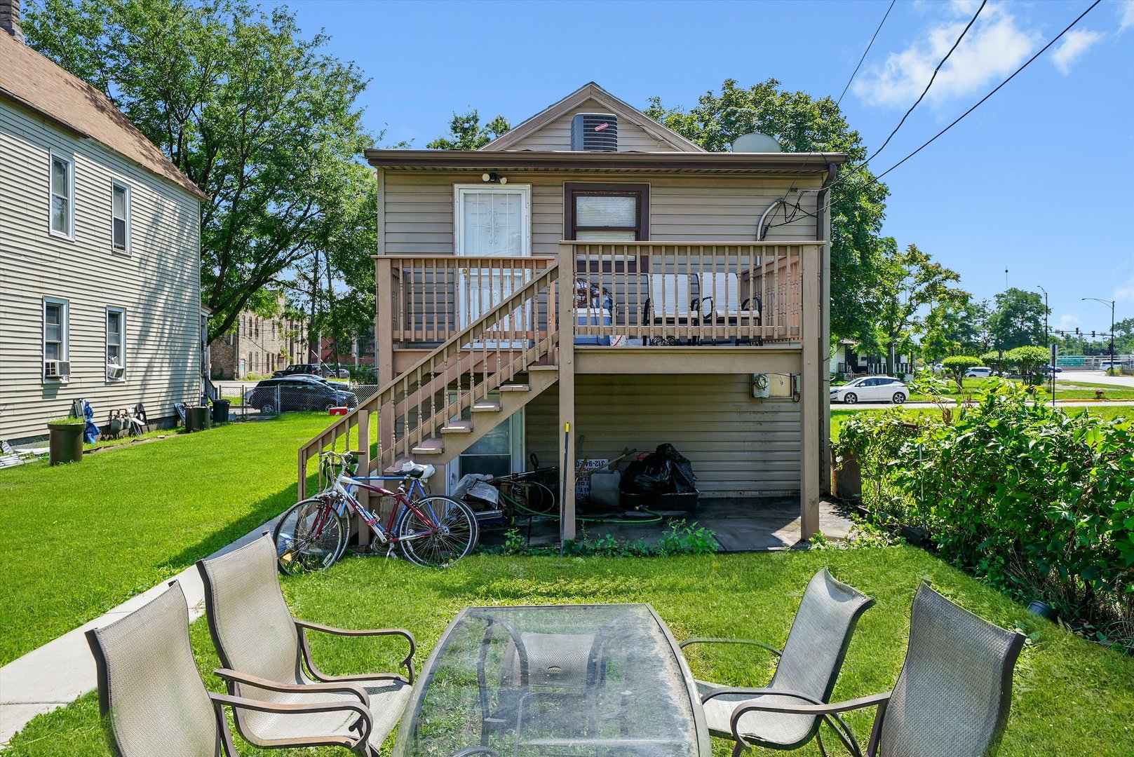 142 West Swann Street Chicago IL 60609