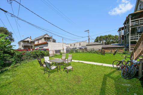 142 West Swann Street Chicago IL 60609