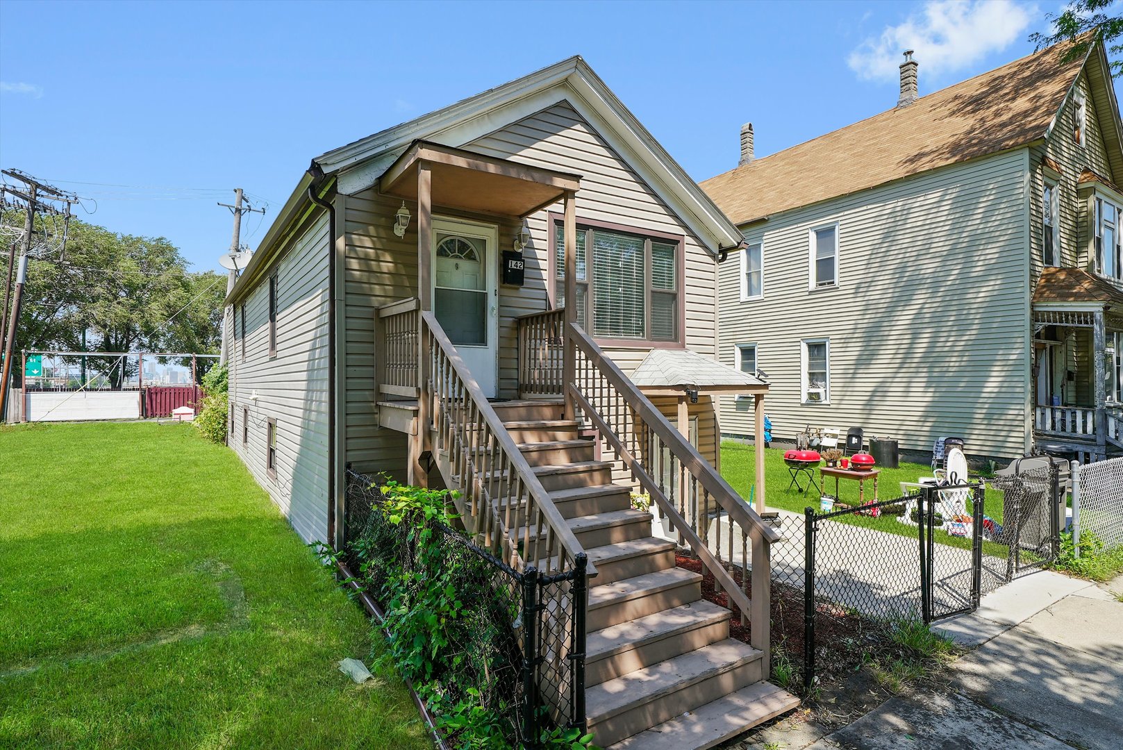 142 West Swann Street Chicago IL 60609
