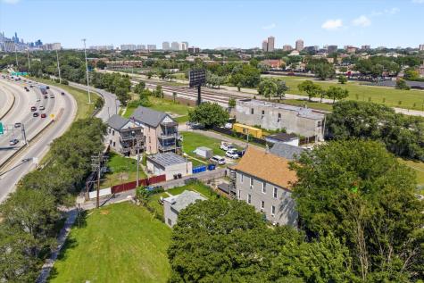 142 West Swann Street Chicago IL 60609