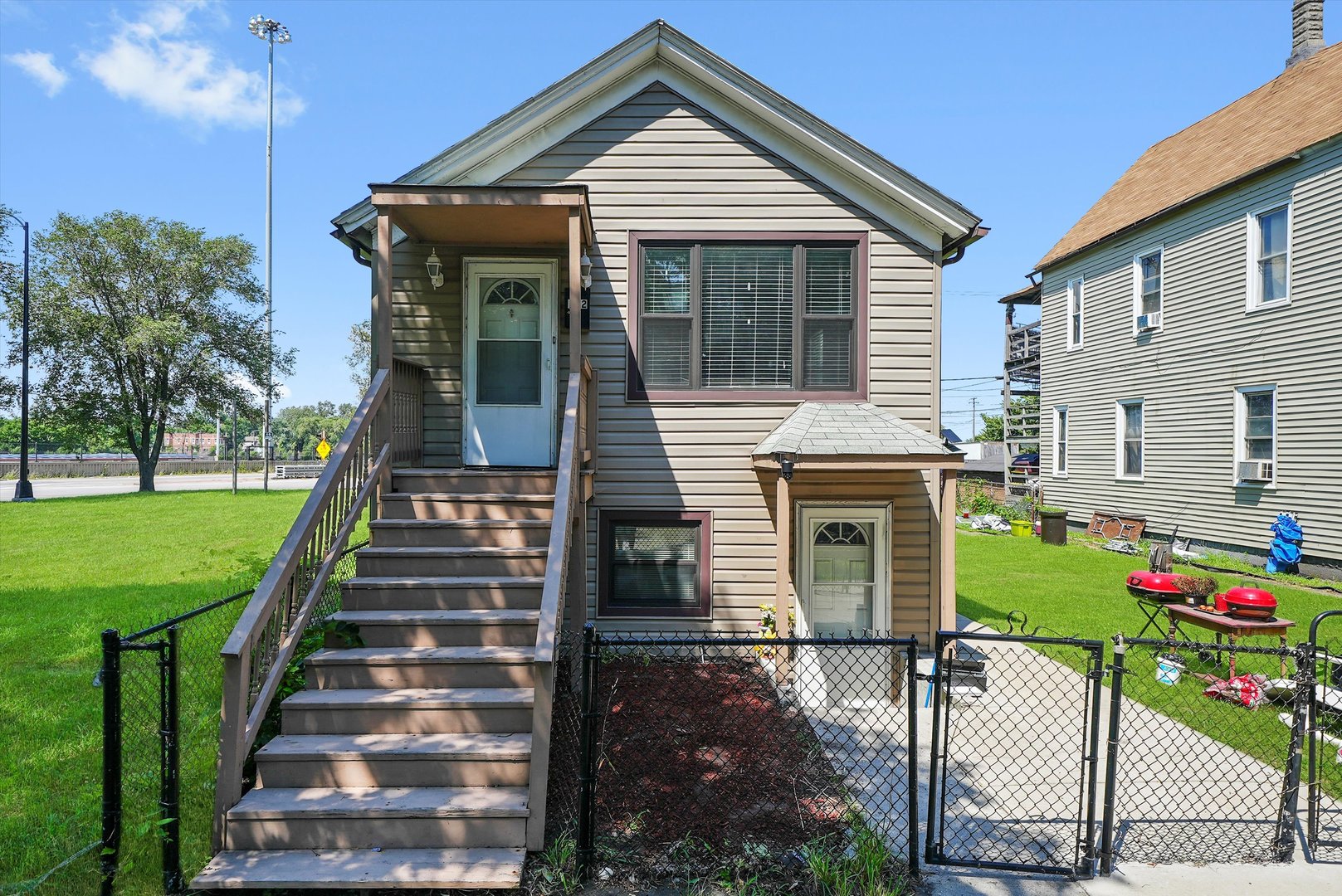 142 West Swann Street Chicago IL 60609