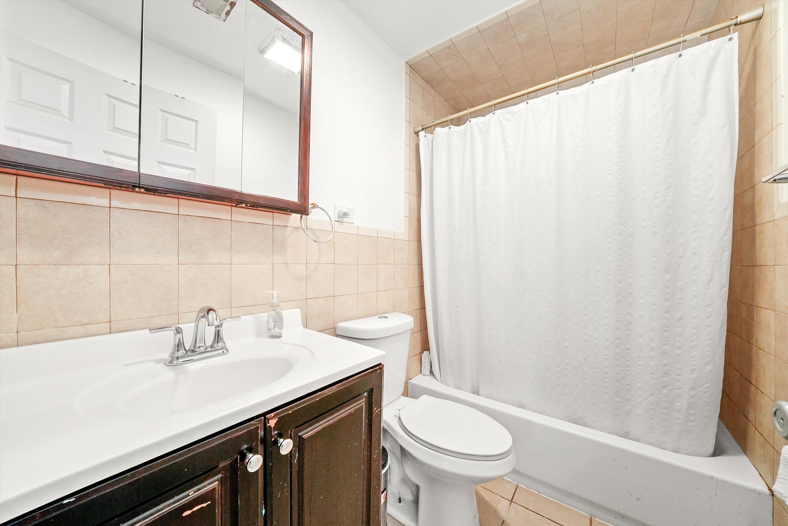 142 West Swann Street Chicago IL 60609