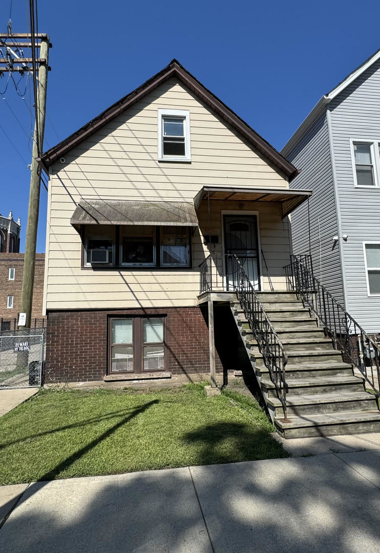 8228 South Brandon Avenue Chicago IL 60617