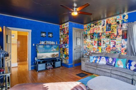203 North Maple Street Momence IL 60954