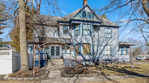 203 North Maple Street Momence IL 60954