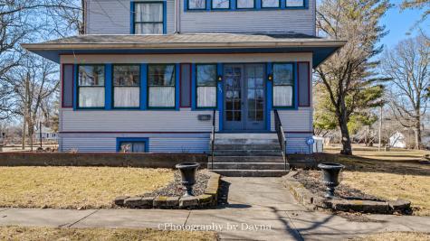 203 North Maple Street Momence IL 60954