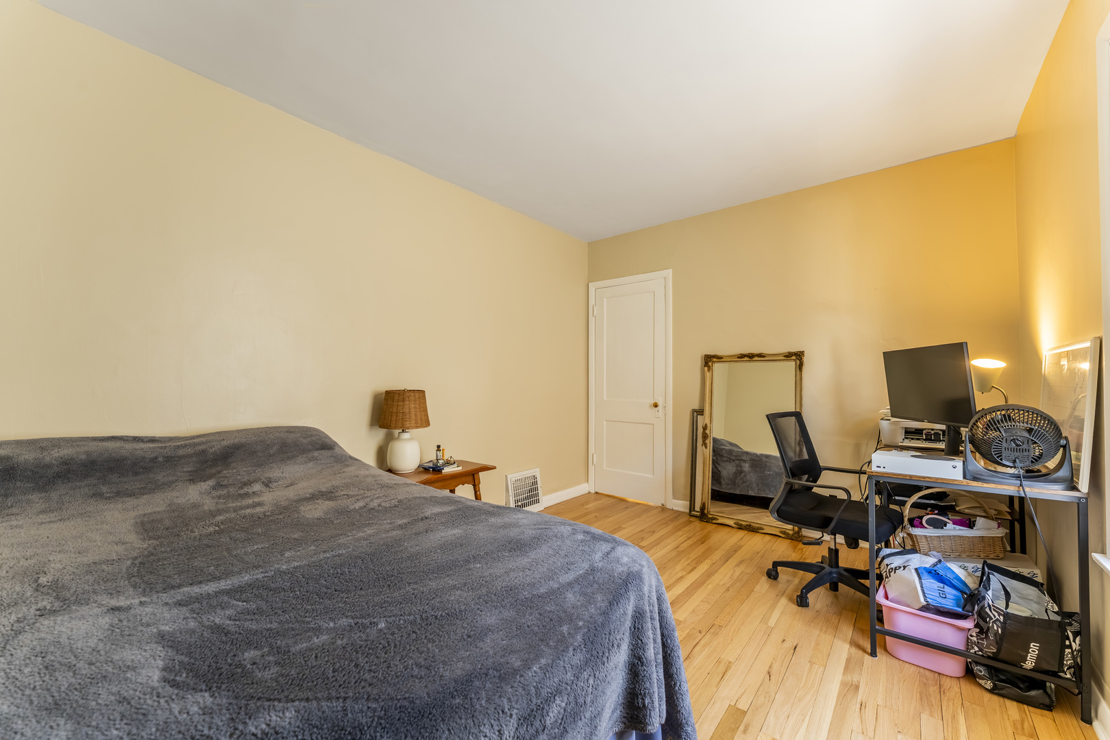 6119 West School Street Chicago IL 60634