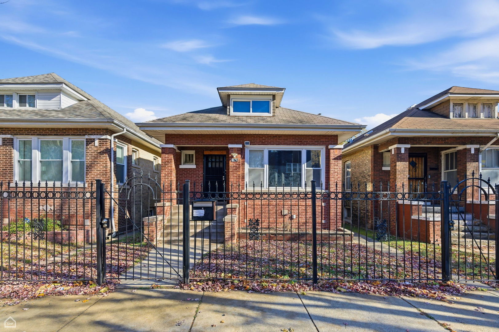 8111 South Manistee Avenue Chicago IL 60617